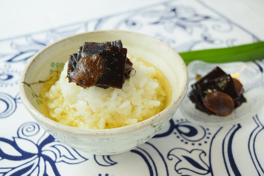 しょうが昆布をのせた夏におすすめのお茶漬け