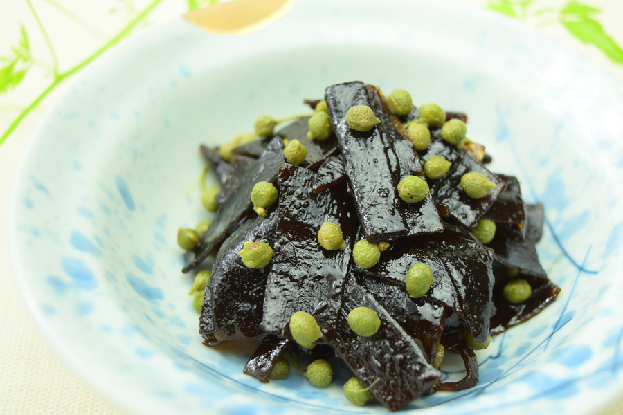 青実山椒をたっぷり使った夏限定のほたるこんぶ